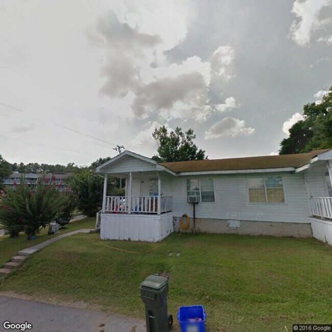 Primary Photo - Westside Drive Apartments