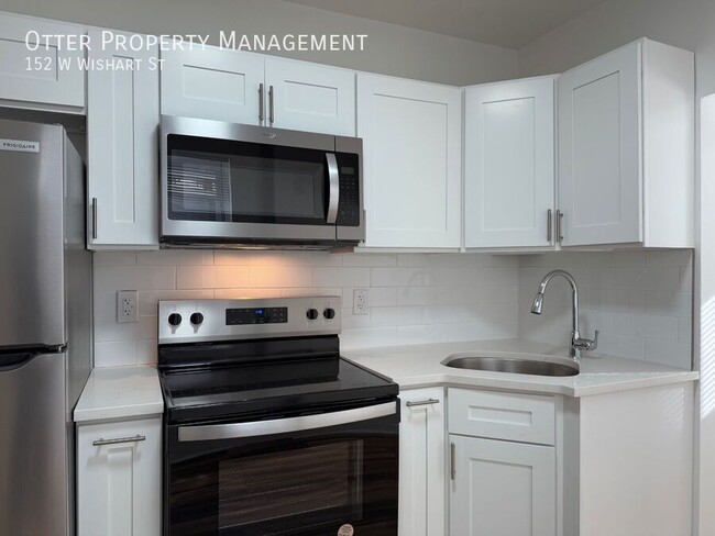Building Photo - 152 W Wishart St