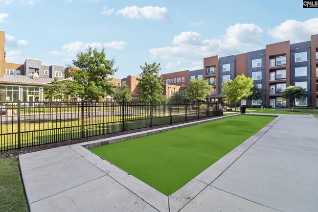 Building Photo - 440 Town Center Pl