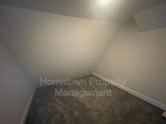 Building Photo - 2350 Logan St