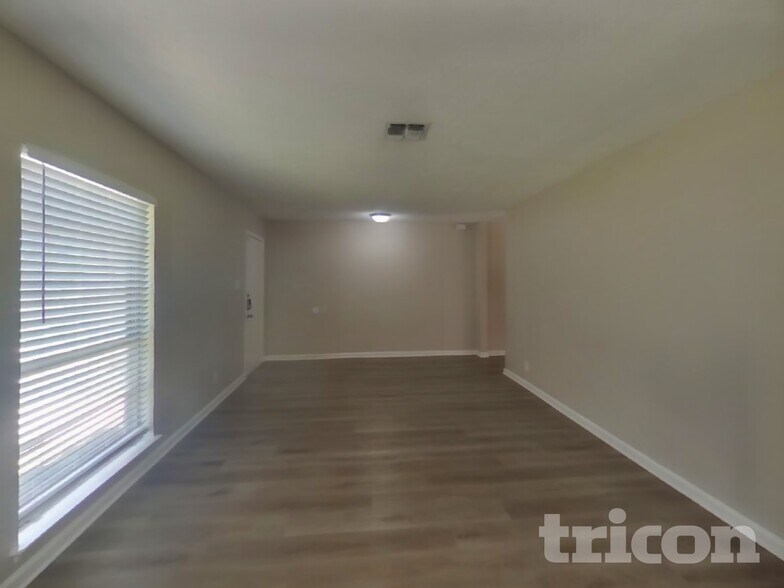 Building Photo - 6831 De Palma