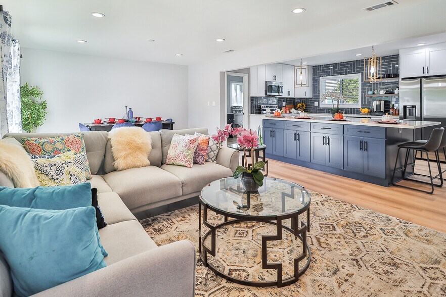 Living room and kitchen - 8520 Jumilla Ave