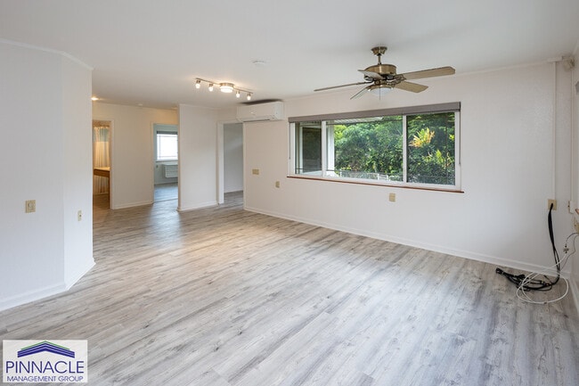 Building Photo - 3329 Woodlawn Dr