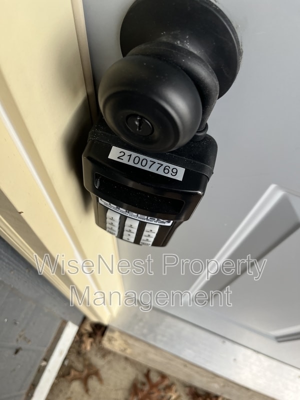 Building Photo - 708 NE Ball Dr