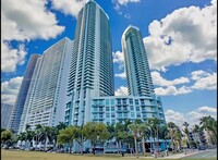 Building Photo - 1900 N Bayshore Dr