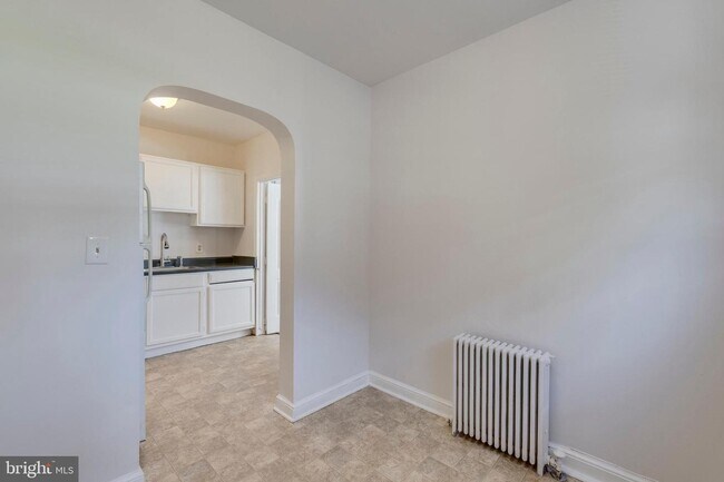 Building Photo - 3806 39th St