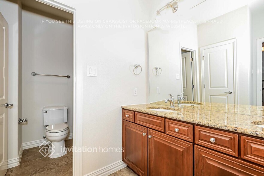Building Photo - 4704 Durham Dr
