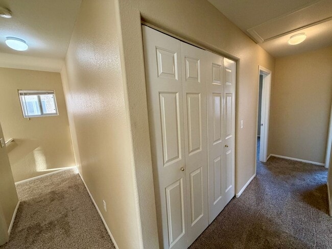 Building Photo - 4 bedroom near Nellis AFB