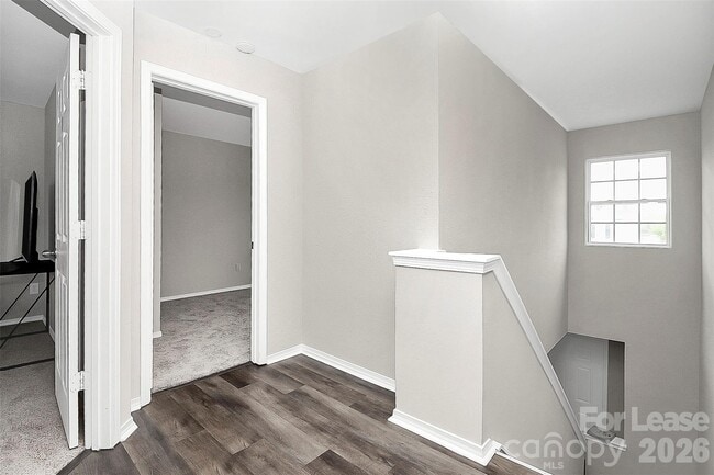 Building Photo - 1711 Rustic Arch Way