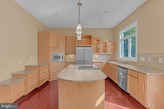 Building Photo - 7607 Newmarket Dr