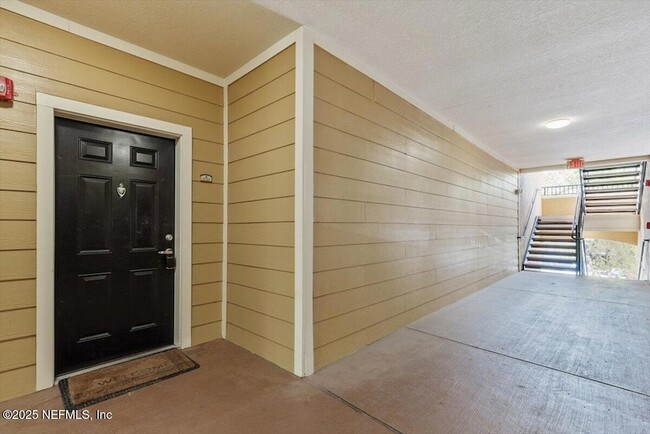 Building Photo - 8539 Gate Pkwy W