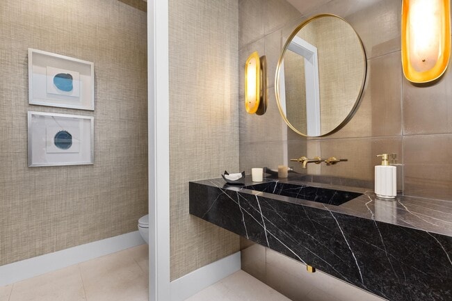 Building Photo - 734 S Ocean Blvd