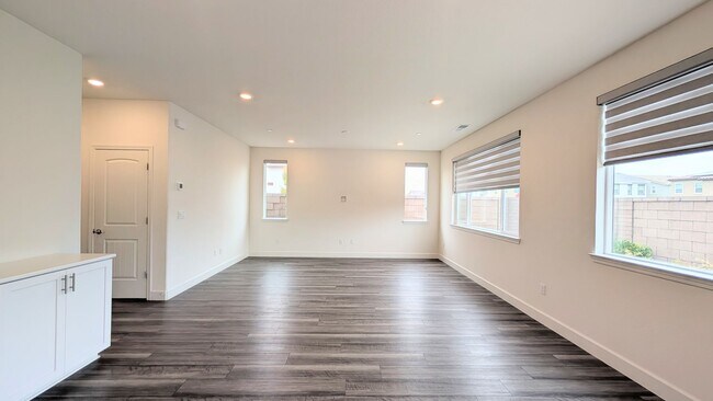 Building Photo - Gorgeous Home in Folsom Ranch