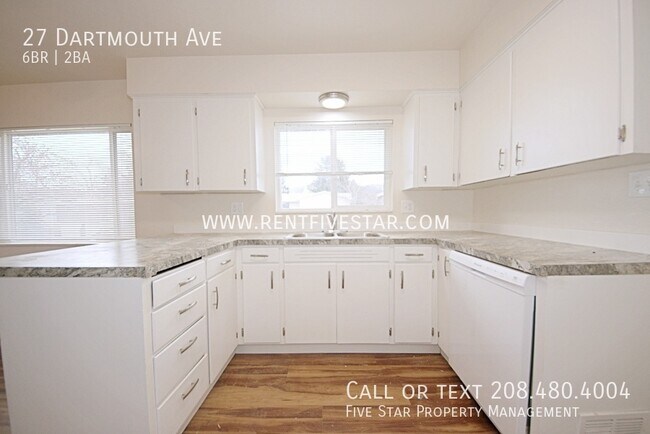Building Photo - 27 Dartmouth Ave