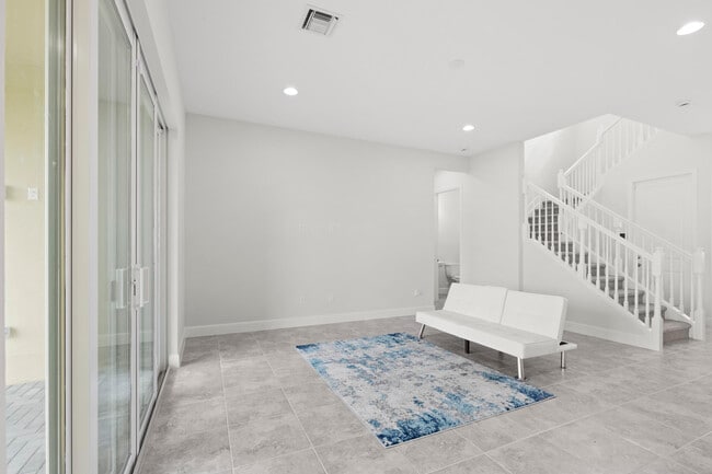 Building Photo - 13548 Spruce Pne Dr