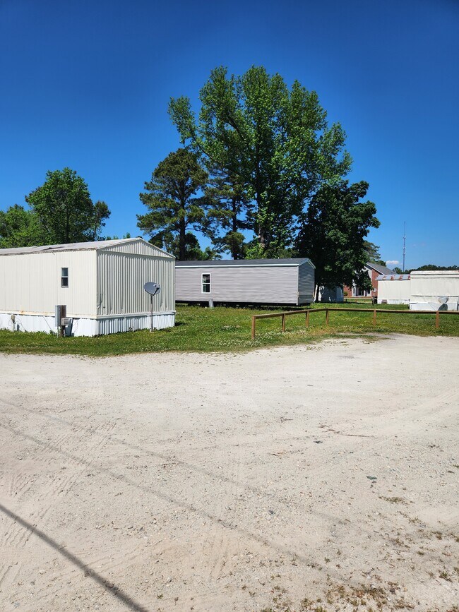 Building Photo - 109 Grace Park Ln