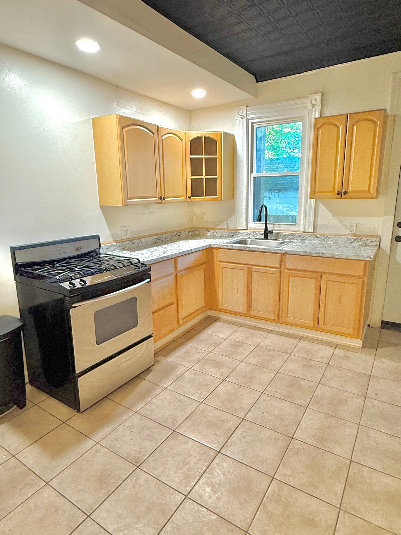 Kitchen - 246-248 Richard St