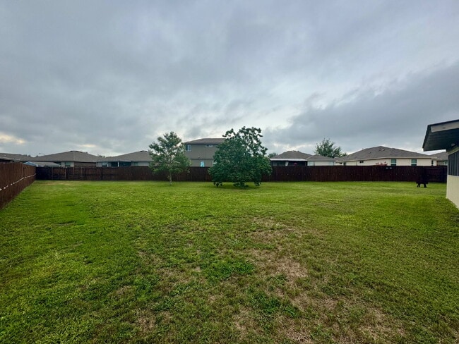 Building Photo - 3-bed 2-bath 2-car garage with screened in porch & backyard shed in Riverside Grove cul-de-sac.