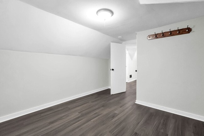 Building Photo - 1032 E 17th Ave