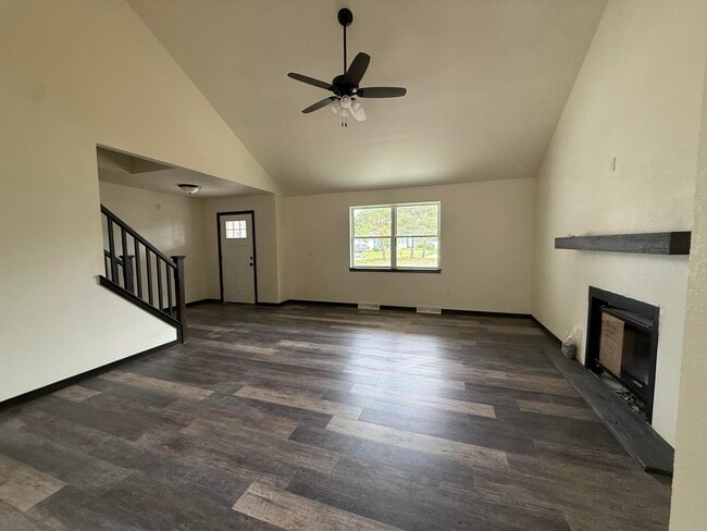 Building Photo - 2308 Finch Ct