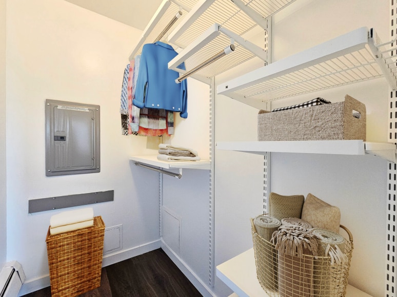 Building Photo - 1350 N Dearborn St