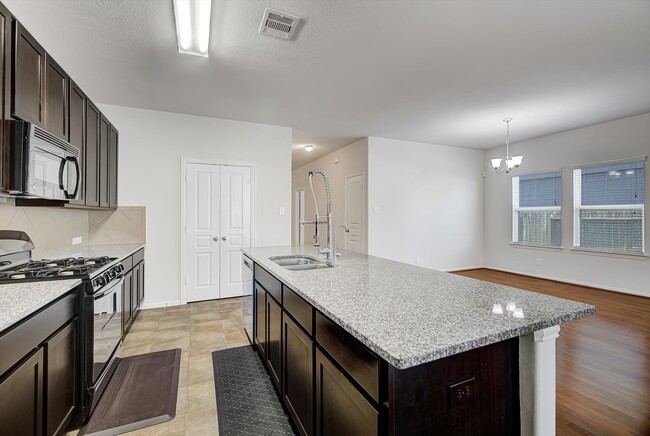 Building Photo - 3323 Creole Bay Ln