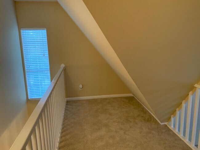 Building Photo - Coolant River Water Front 4 Bedrooms / 2 F...