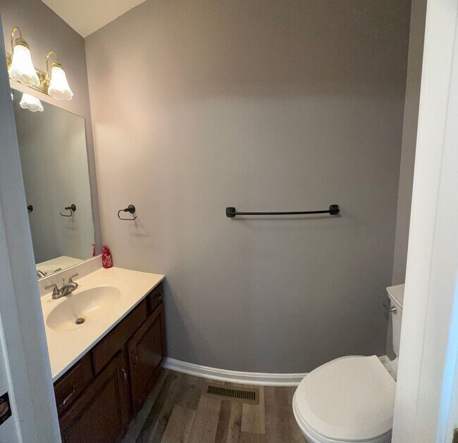 Building Photo - 3 Bedroom 4 Bathroom Available in Hummelstown w/Large Bonus Room!