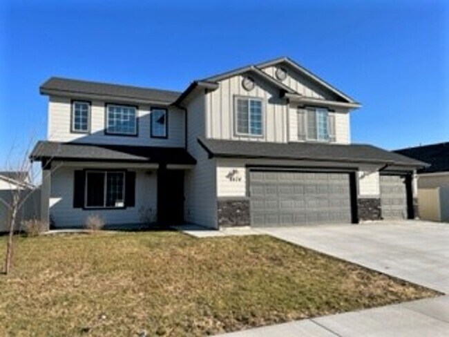 Building Photo - Great 4 bed 2.5 bath home with 2600 sq ft!  Kuna Home with lots of room just off N Ten Mile Rd an...