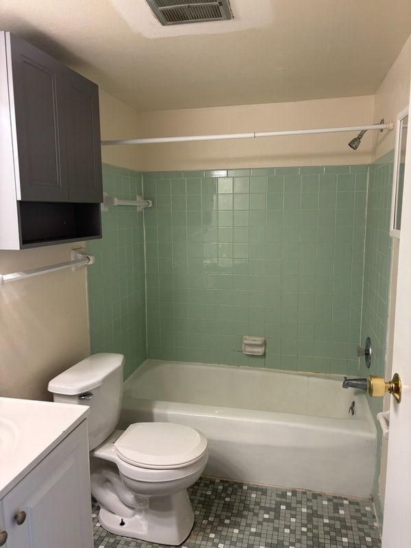 Building Photo - 134 E Johnson St