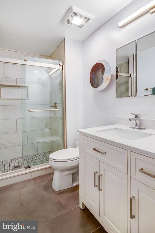 Building Photo - 1505 N Colonial Terrace