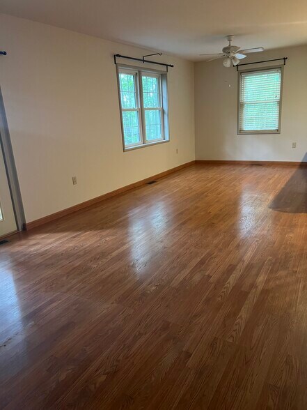 Building Photo - 24 Beckett Dr