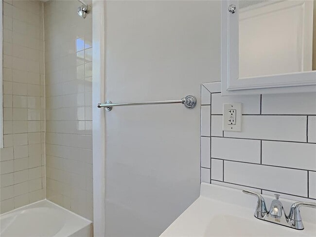 Building Photo - 2305 W Texas Ave