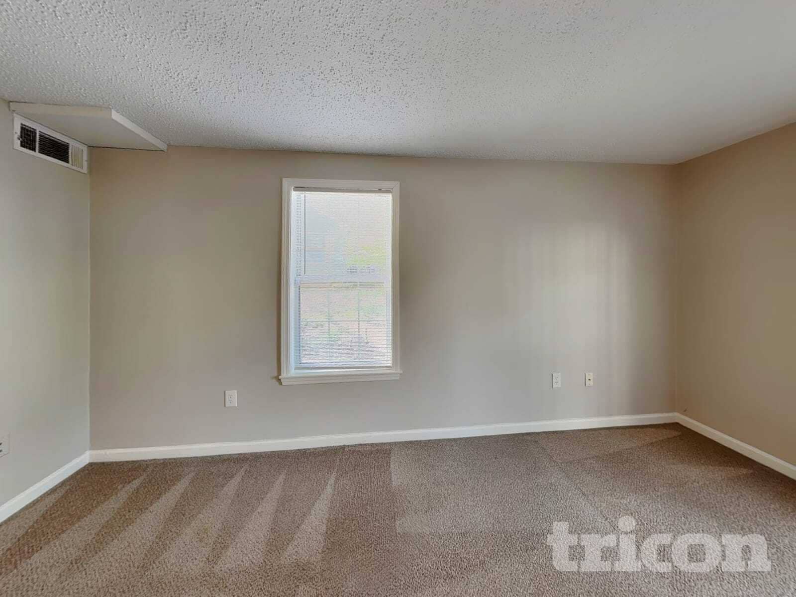 Building Photo - 547 Horseshoe Cir
