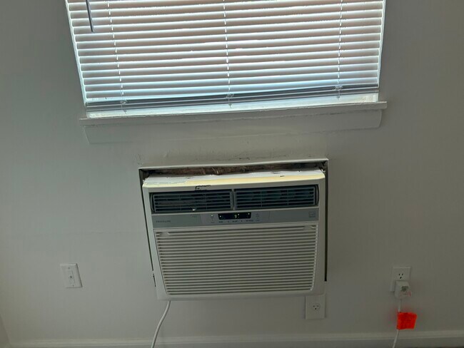 Building Photo - 2503 Hermitage Way