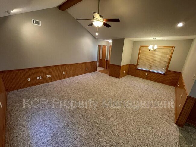 Building Photo - 116 Dub's Way