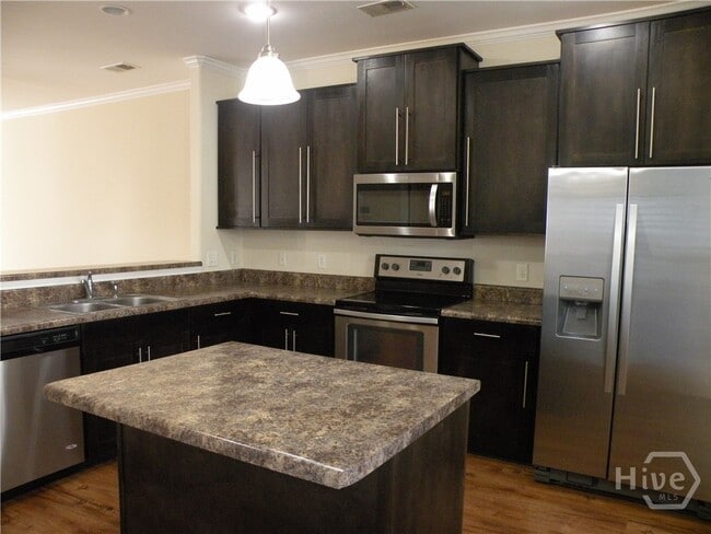 Building Photo - 104 Ventura Pl