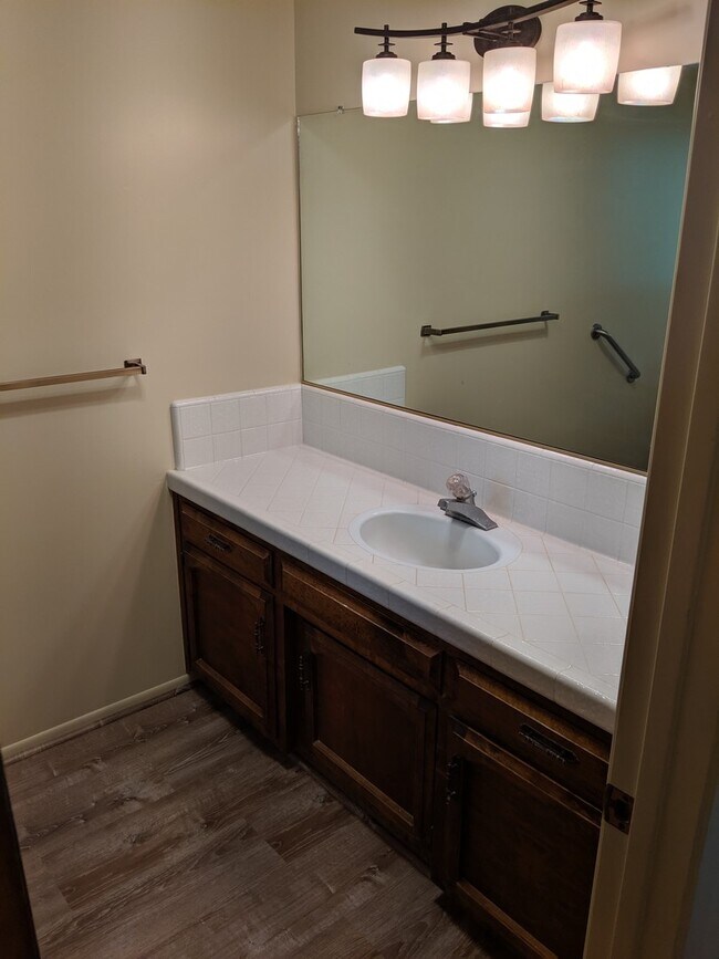 Building Photo - 203 Patricia Ct