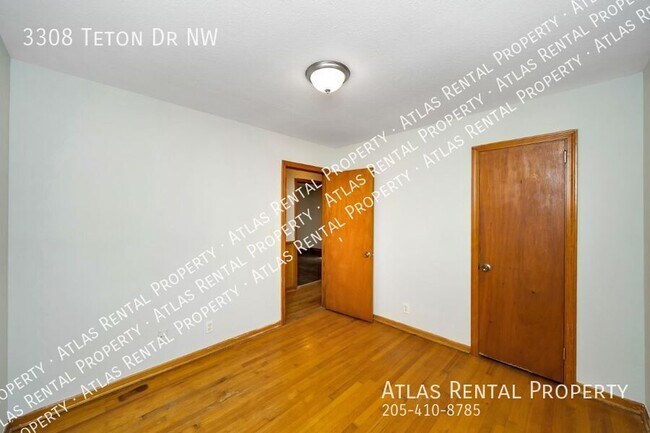Building Photo - 3308 Teton Dr NW