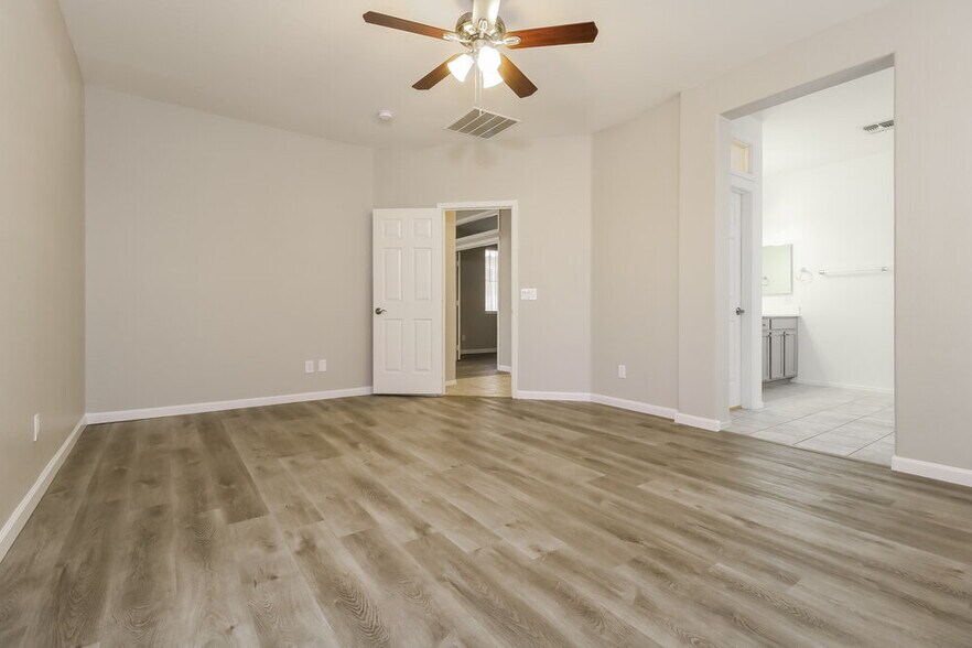 Building Photo - 15233 W Banff Ln