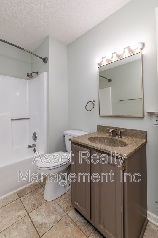 Building Photo - 928 Chip Cove Ln