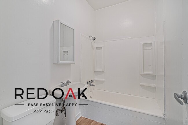 Building Photo - 357 S Alvarado St