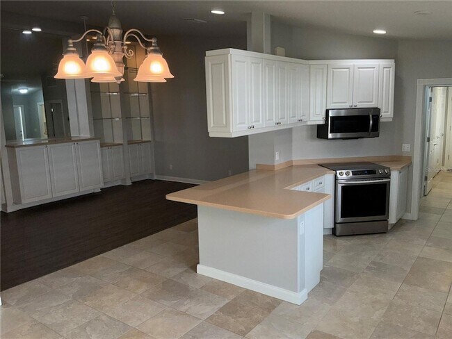 Building Photo - 11616 Garessio Ln