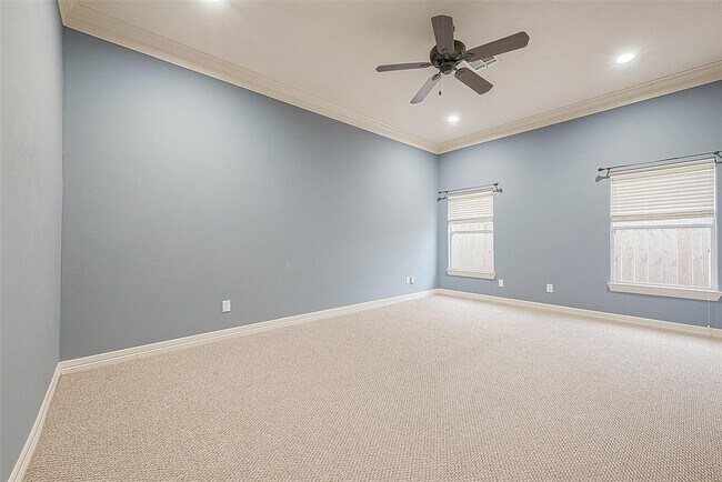Building Photo - 6014 Hamman St