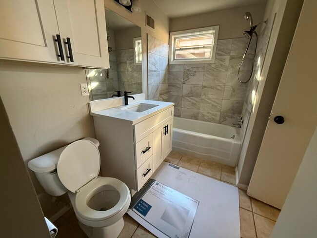 Building Photo - 5332 E 26th Pl