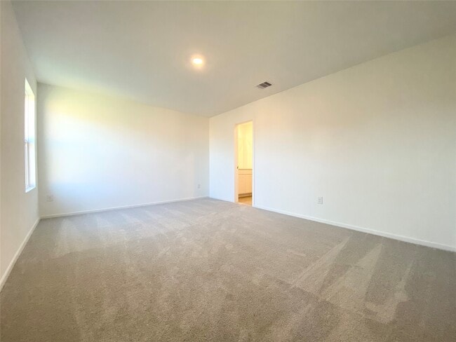 Building Photo - 26735 Willow Ln