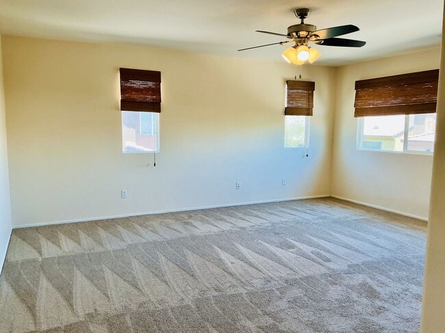 Building Photo - 43426 Lago Brezza Dr