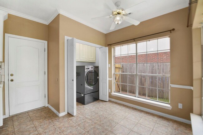 Building Photo - 21606 Windsor Castle Dr