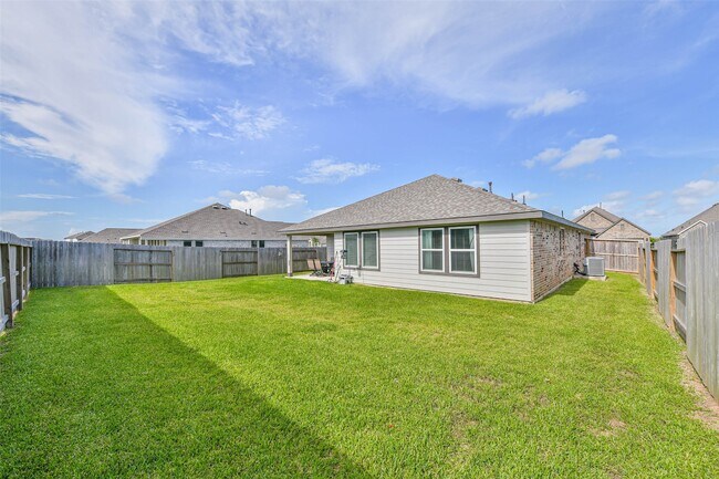 Building Photo - 2621 Mackinac Bay Dr