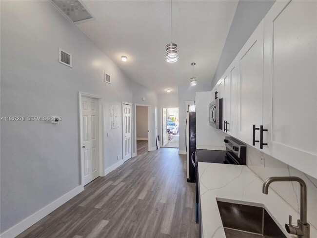 Building Photo - 3639 NW 83rd Ln